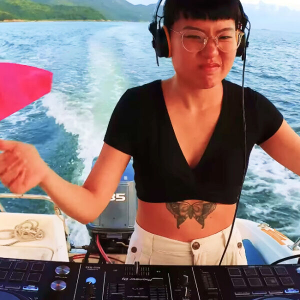 Just Bee Djing on Lady Wray